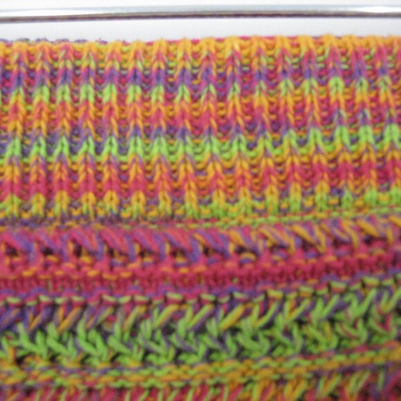 Knitted Mini Skirt Scoop Medium Size 8 - 10 Stripes Colorful Fringe - Picture 8 of 11